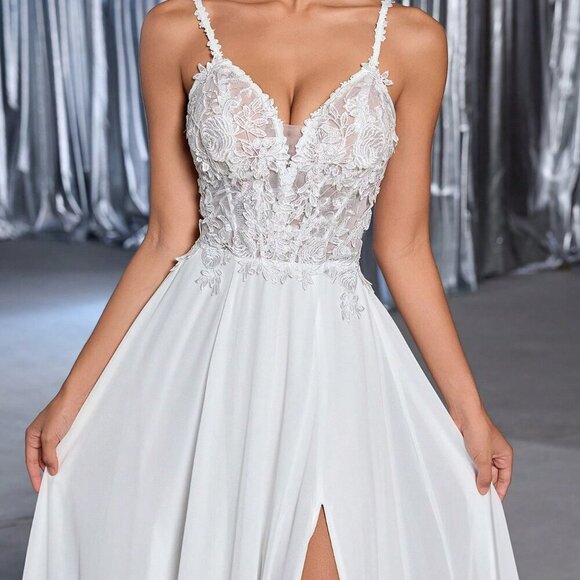 White Women's Elegant Luxurious Embroidery Wedding dress - Picture 3 of 7